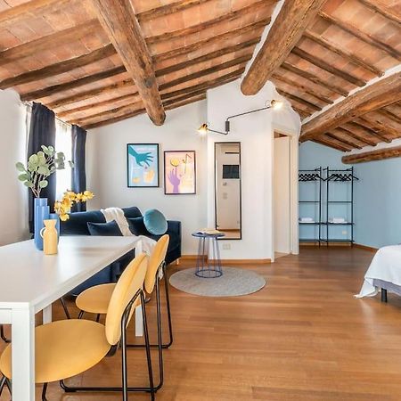 Mimosa- Loft Elegante Con Terrazza Nel Centro Di Siena Apartment Exterior photo