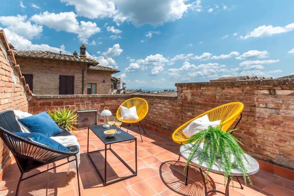 Mimosa- Loft Elegante Con Terrazza Nel Centro Di Siena Apartment Exterior photo