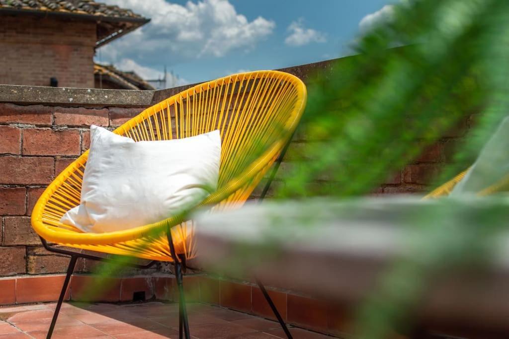 Mimosa- Loft Elegante Con Terrazza Nel Centro Di Siena Apartment Exterior photo